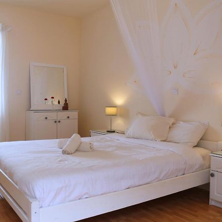 Kathys Island Retreat Aparthotel Adia Bagian luar foto
