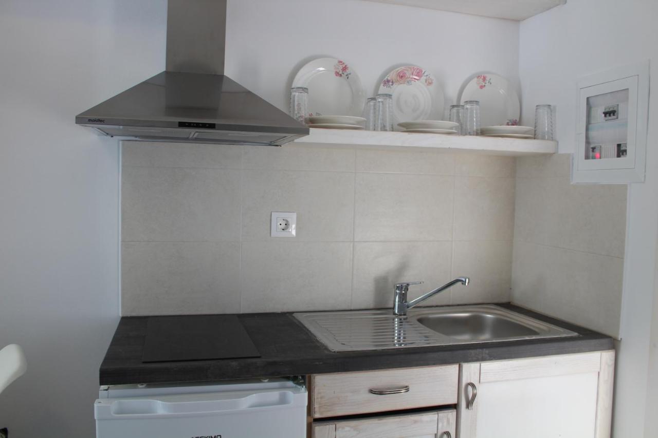 Kathys Island Retreat Aparthotel Adia Bagian luar foto