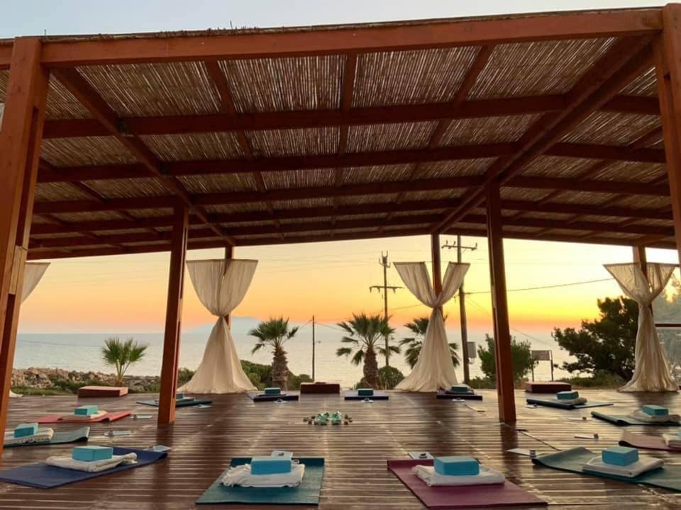 Kathys Island Retreat Aparthotel Adia Bagian luar foto