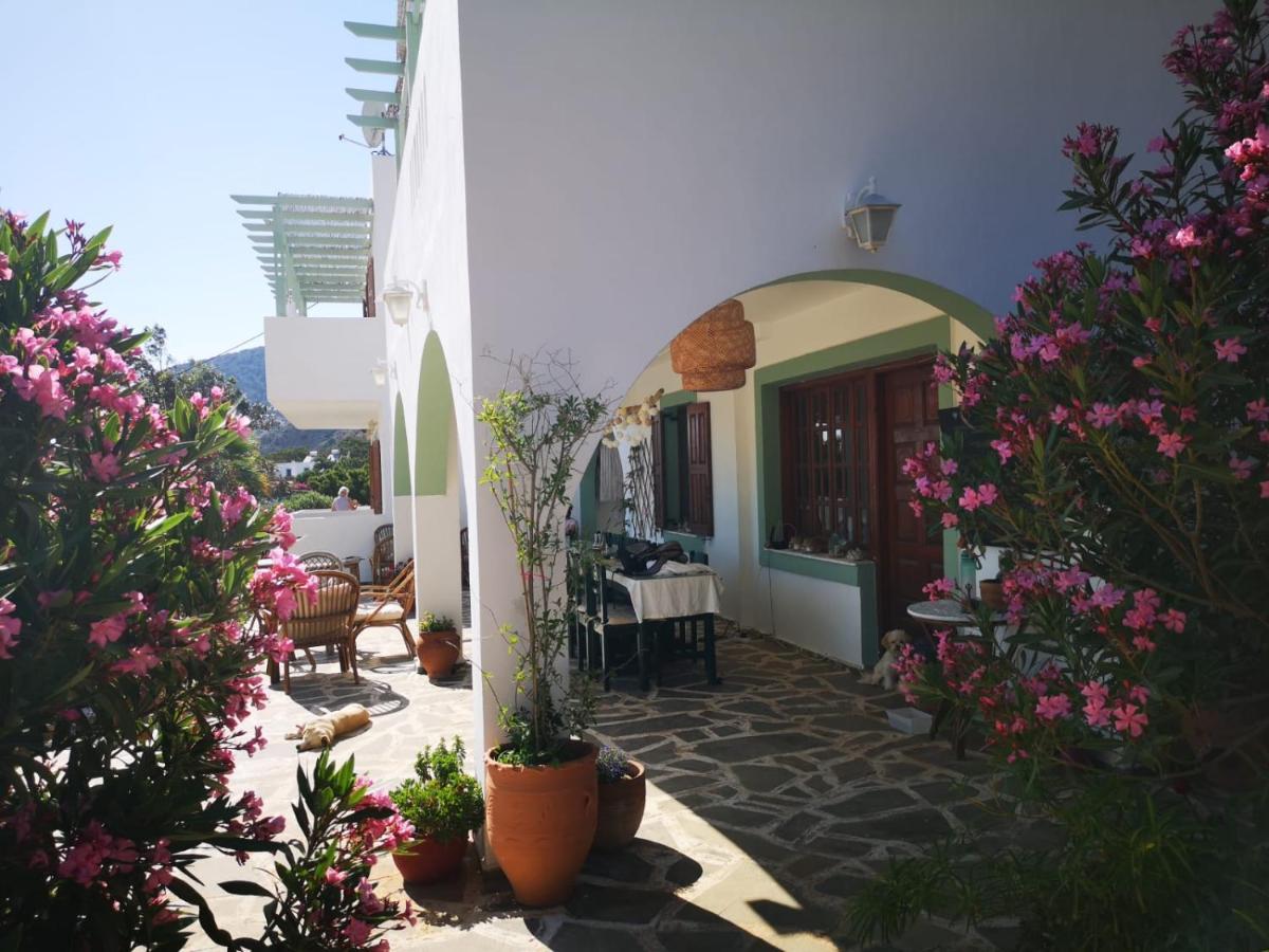Kathys Island Retreat Aparthotel Adia Bagian luar foto
