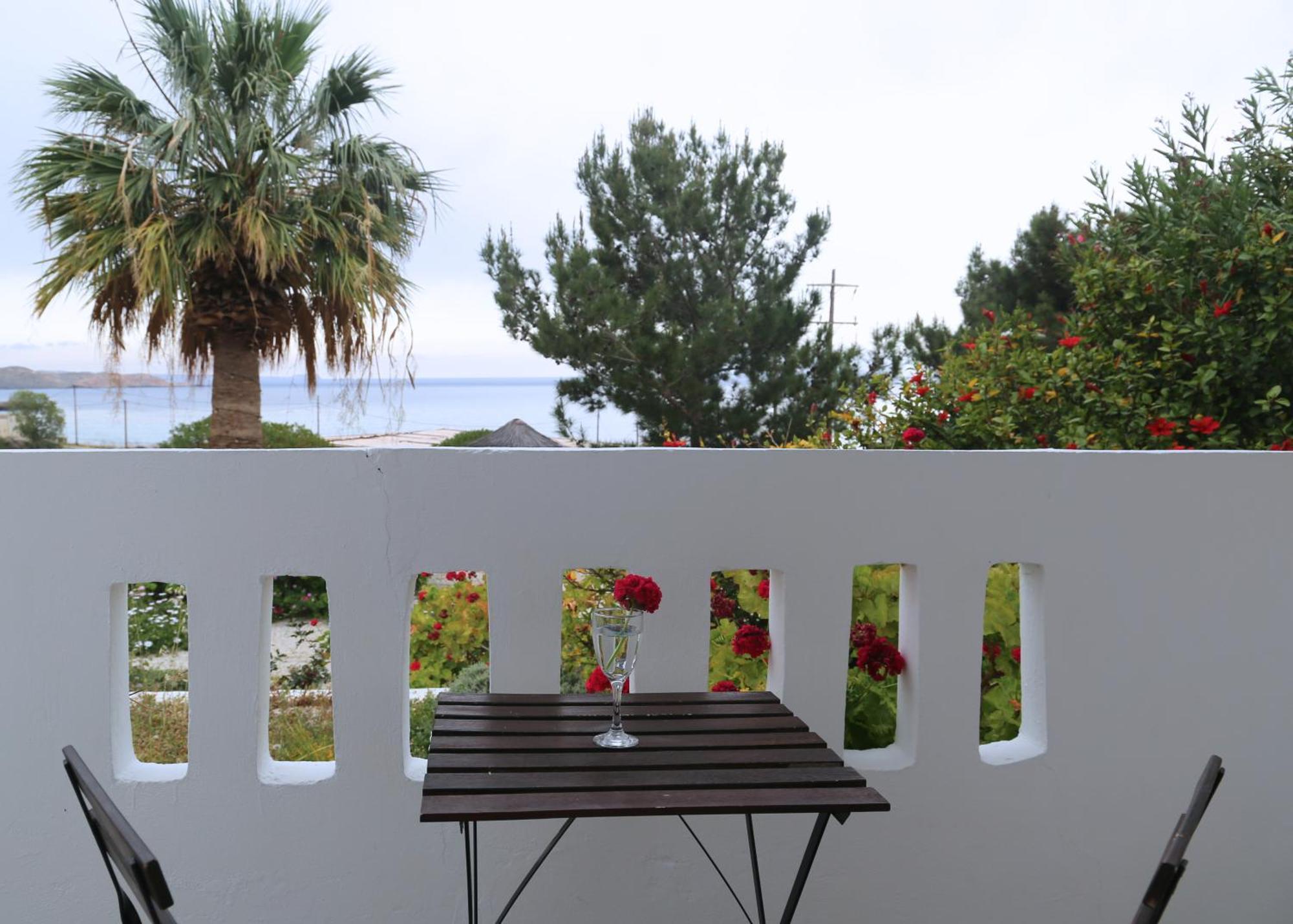 Kathys Island Retreat Aparthotel Adia Bagian luar foto