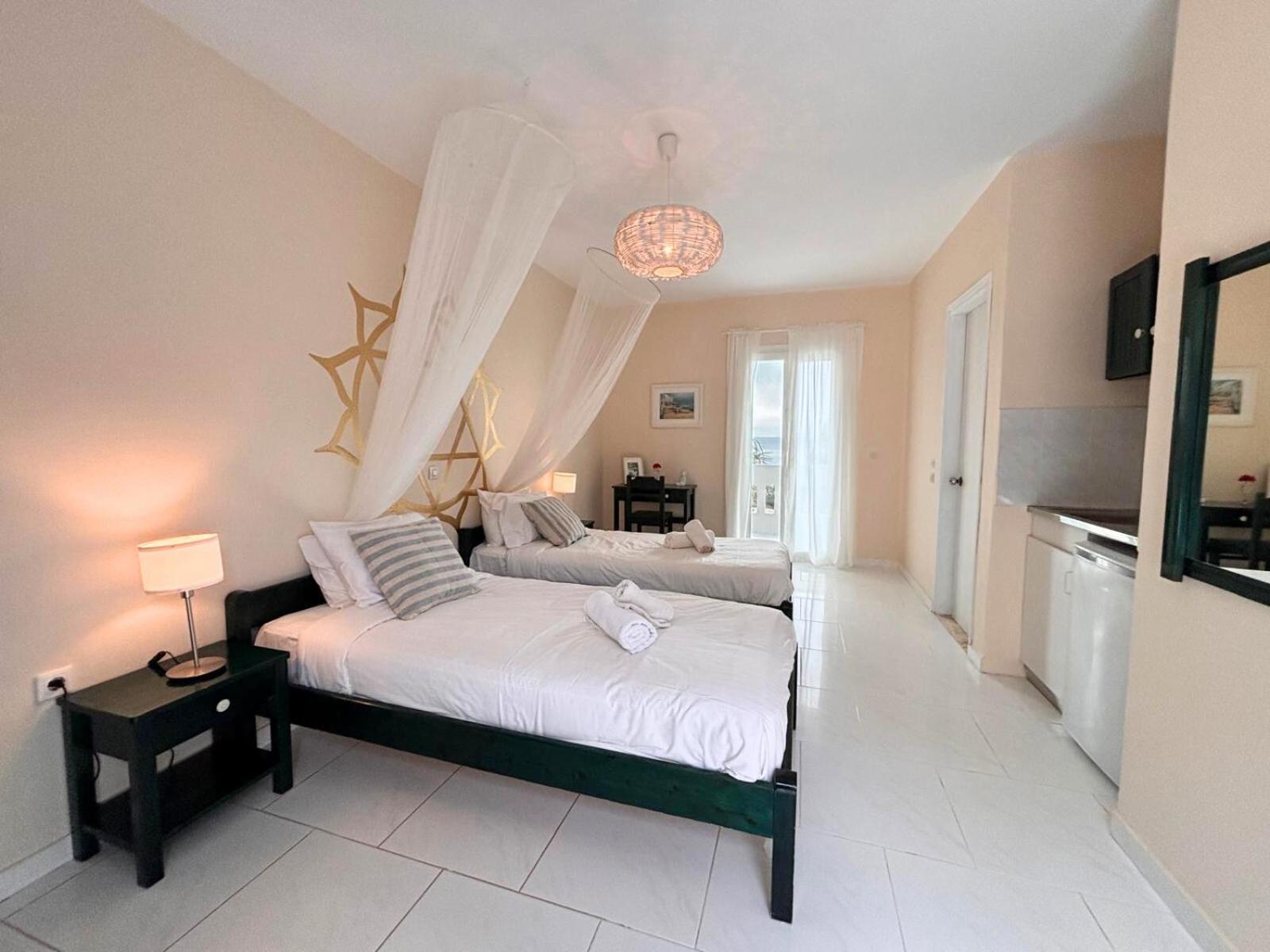 Kathys Island Retreat Aparthotel Adia Bagian luar foto